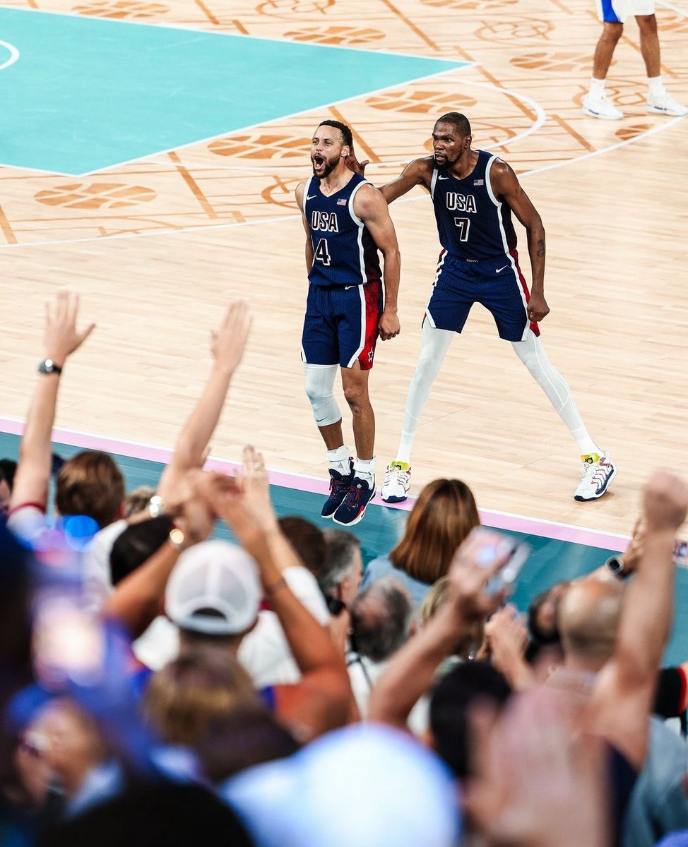 warriorsworld's tweet photo. 🥇🥇🥇

📸 @JoePinchin https://t.co/99rec1wSY1