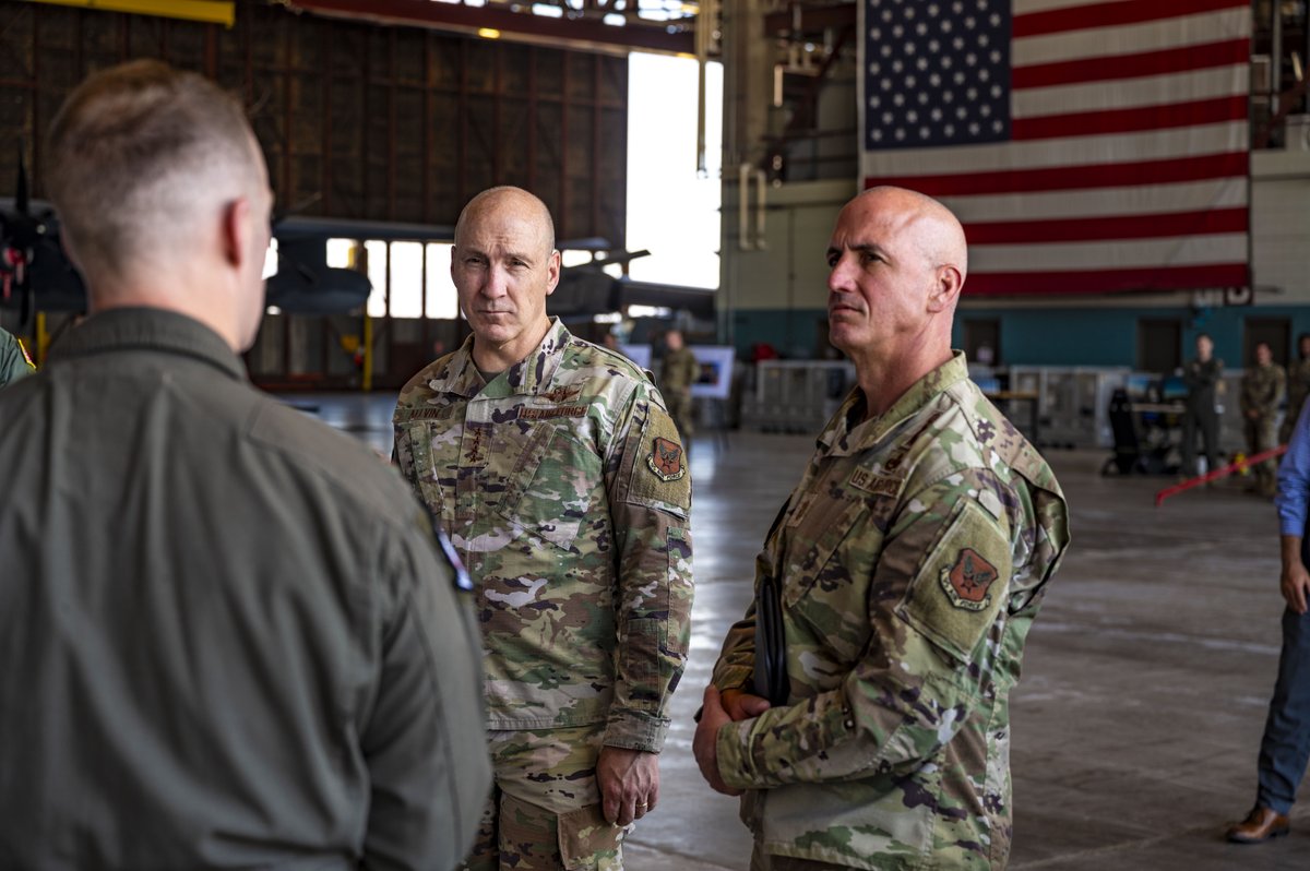 CSAF Gen. David Allvin &amp; Chief Master Sergeant of the Air Force Dave Flosi visited Kirtland Air Force Base to connect with the Kirtland team members who support our global deterrence mission.

kirtland.af.mil/News/Article-D…
