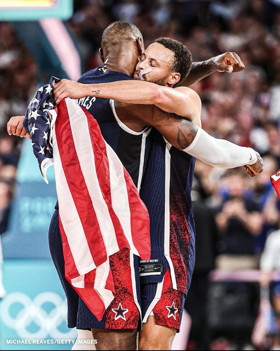 felixsimplicio's tweet photo. Quem viu, viu mitos do esporte:
@KingJames e @StephenCurry30 
✊🏿✊🏿✊🏿✊🏿✊🏿✊🏿✊🏿✊🏿✊🏿✊🏿✊🏿✊🏿 https://t.co/Uy9t23SzSd