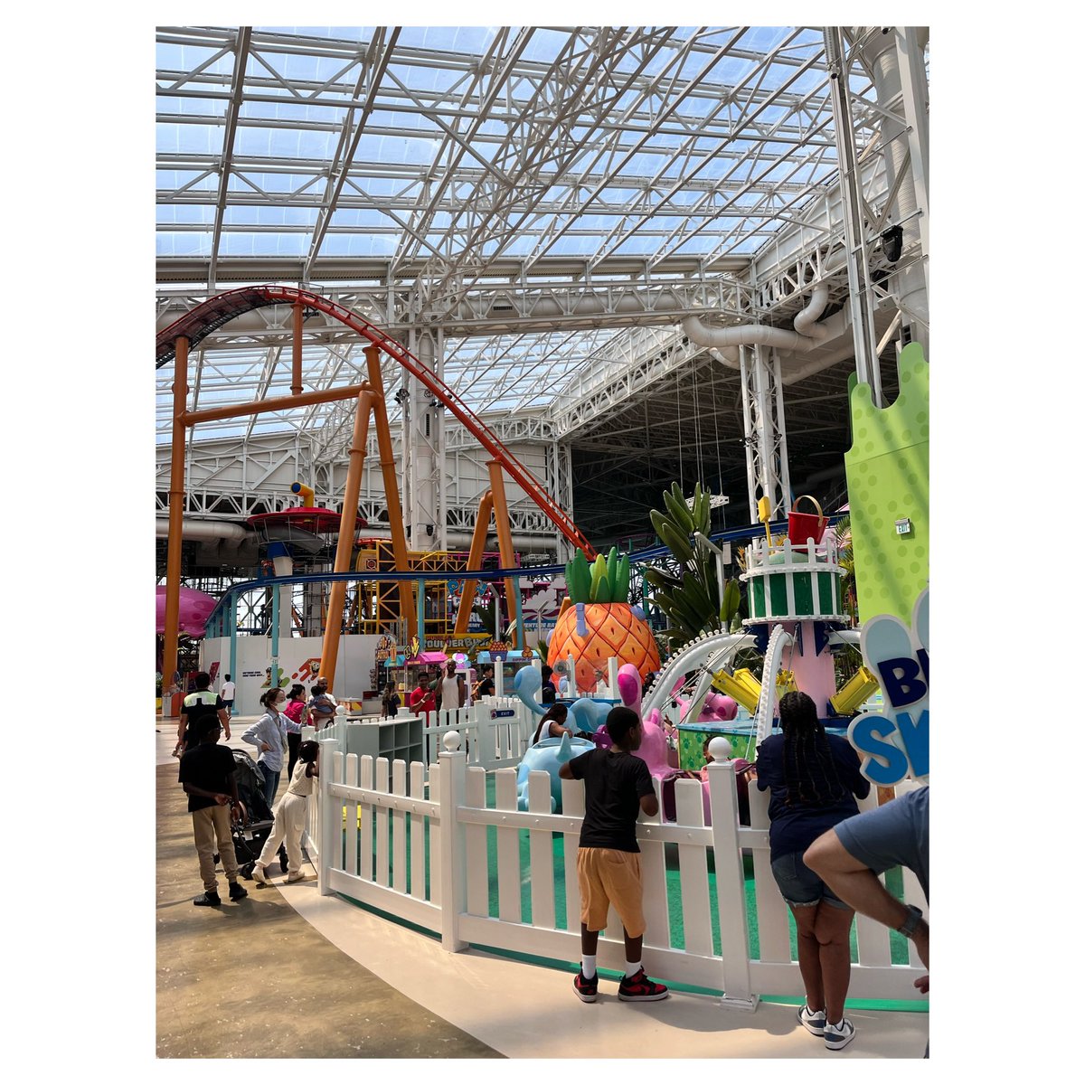 Nothing like spending your birthday weekend at Nickelodeon Universe. Today was also the first time I had ever seen MetLife Stadium in person, so today has been exciting all around. 🥳🎉