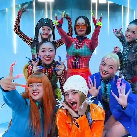 khazzplus's tweet photo. Apesar de ser baseado no k-pop, o XG é um grupo global com músicas em inglês, com foco em cativar jovens do mundo inteiro com sua performance e música de maneira fresca e inovadora. 
O nome XG vem de Xtraordinary Girls, título que ressalta a essência autêntica das integrantes. https://t.co/ethnNBjZqW