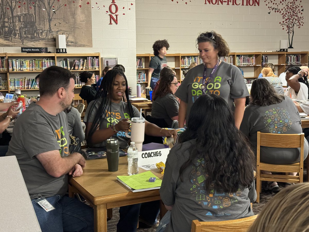 LLE_Little_Hawk's tweet photo. Dr. Heather Dillard, Thank you for your support as we continue the PLC journey at LLE. Your commitment to our collective growth and the marathon we've embarked upon together is deeply appreciated. @LLE_Little_Hawk  @rucoschools @MTSU https://t.co/sBacMqM4cY