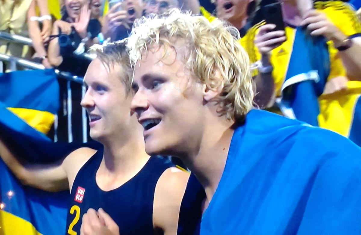 Otroligt, min gudson Jonatan har tagit OS guld ikväll!!! Stort grattis till Jonatan och David, ni är helt fantastiska!