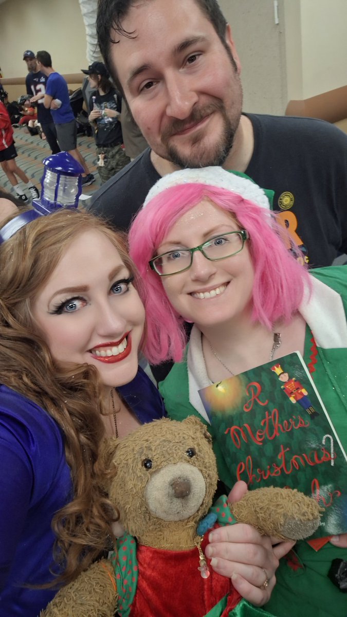 IAmMyOwnMusical's tweet photo. @jarpad the Elf is my beautiful twin sister who wrote a Christmas book with a character completely inspired by you. "Chip" is everything you are to us -- joy, love and most of all-- hope. Our photo op was cancelled but we left a book for you. Thanks for everything you are ❤️🎅 https://t.co/SNbrcoboy3