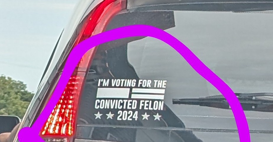 schylonnie's tweet photo. @KCCourtneyLew It's in Parkville too https://t.co/TQh8CFJcod