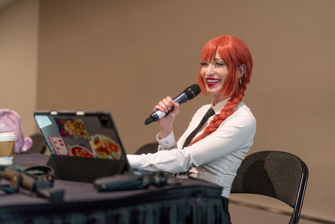Day 2 of @animethon was amazing thanks to your support! 

I want to cry at how many people came to listen to my panel &amp; came to meet me at the signing session 😭💙

I am so happy and grateful for all the support 🙏 https://t.co/P5IQWTJg4l