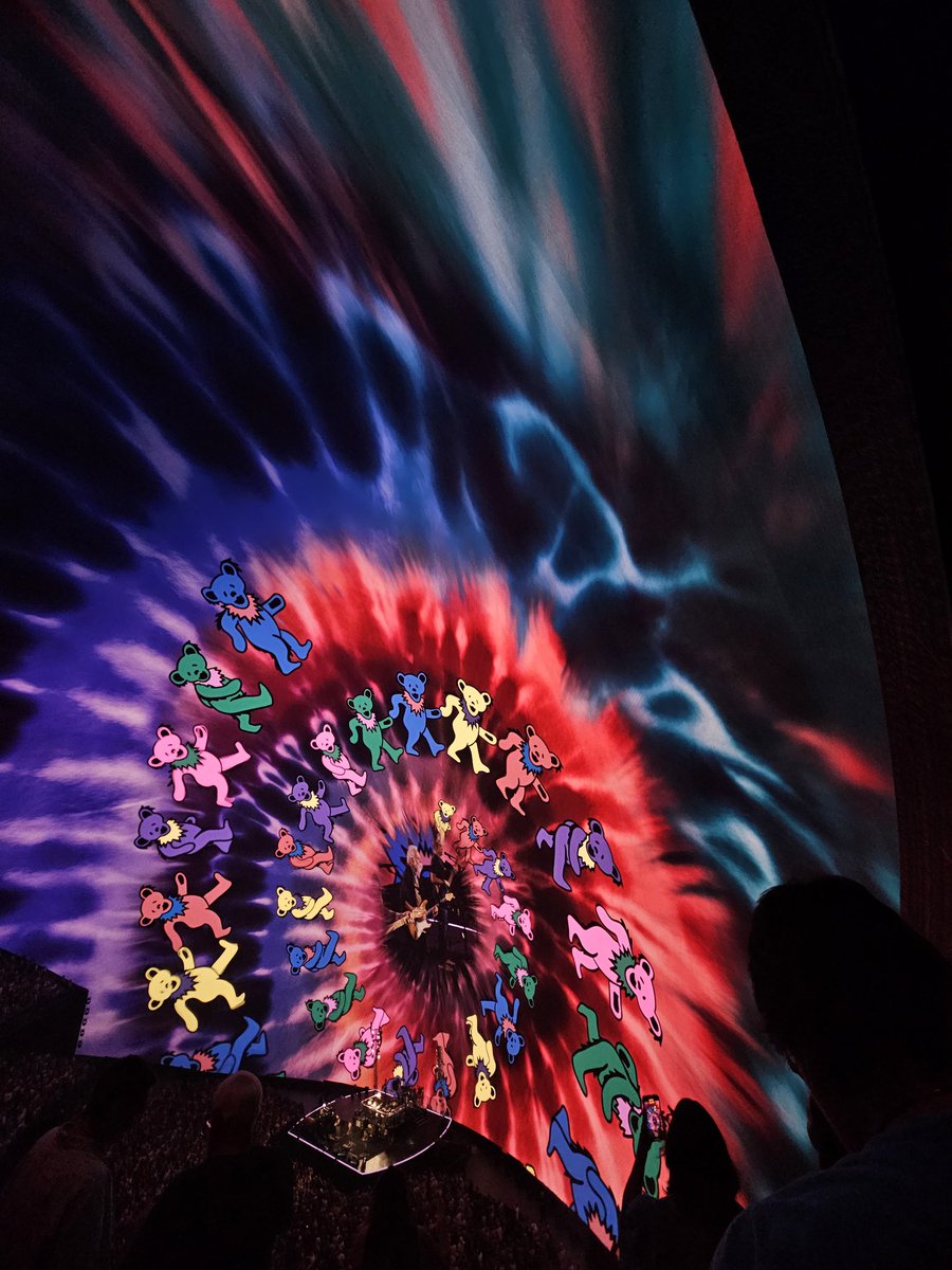 Concert_People's tweet image. Tennessee Jed &amp;amp; @aHeadfullofDead 💚🧸
#DeadForever #FinalWeekend ✌️⚡️💀🥀🎶 🪩💃✨️🔮🫶