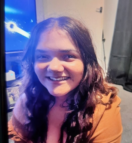 TrueCrimeUpdat's tweet image. #MISSINGPERSON UK - Faith Hibbert, 16

MISSING FROM: #Pontefract

LAST SEEN: 1.34pm Saturday 10th August at Aspire

APPEARANCE: White, slim build, long brown-red hair

LAST SEEN WEARING: Black leggings, brown crop top, carrying a blue Morrisons bag for life

🙏 #TrueCrime