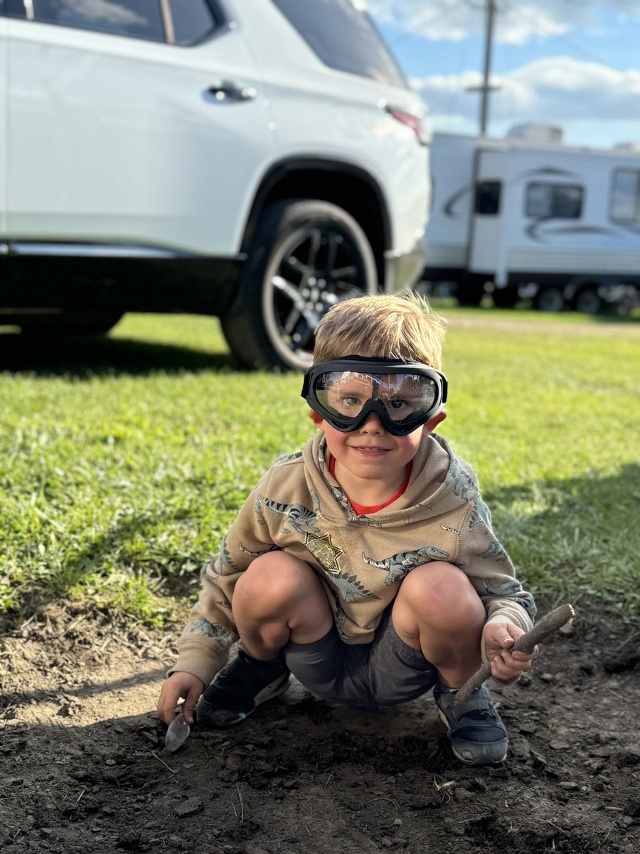 Niki Whitacre tweet media