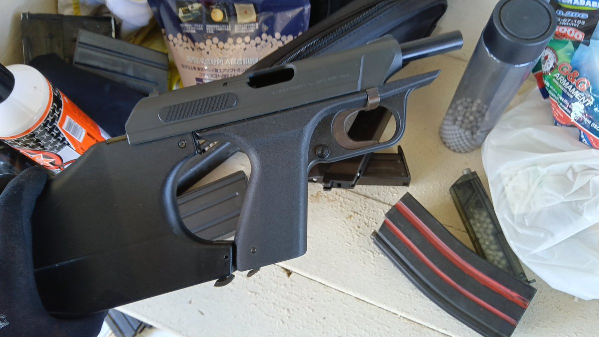 EndGai's tweet image. 本日はテンコーにて出撃中！暑い
持って来ました！タニオコバ vp70
だが！当たらない、でもバースト楽しい〜☀
#サバゲ
#タニオコバ 
#vp70