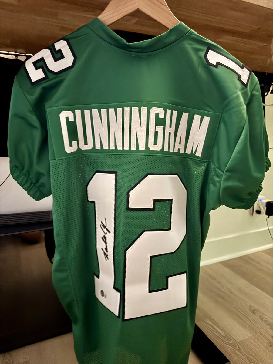 weej_lr's tweet image. I’m giving away 4 copies of Madden 25, AND each one will come with a SIGNED NFL Jersey

All you have to do to enter is follow me, retweet this post and comment your favorite team. Good luck🤝🫡