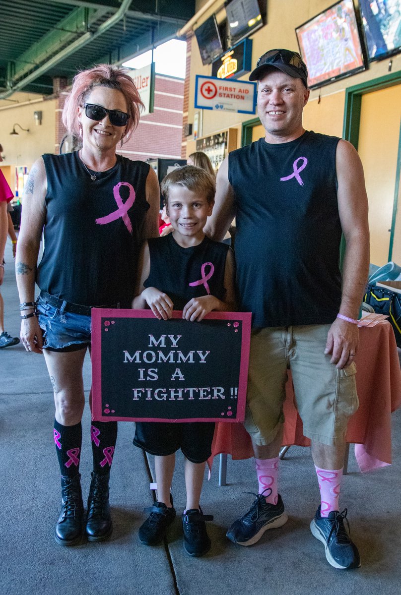 smokiesbaseball's tweet photo. Well, strike me pink! I look cute today! https://t.co/wcW1gfoGaP
