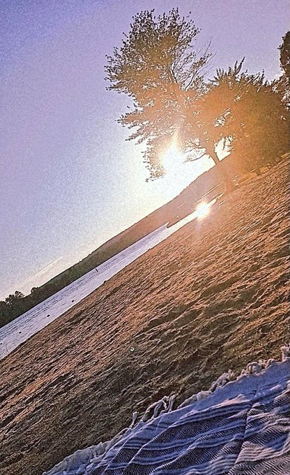It's a cruel summer🌞 https://t.co/3MpKHIRlbL<a href="/tag/rhonj"class="tags"><span>#rhonj</span></a>