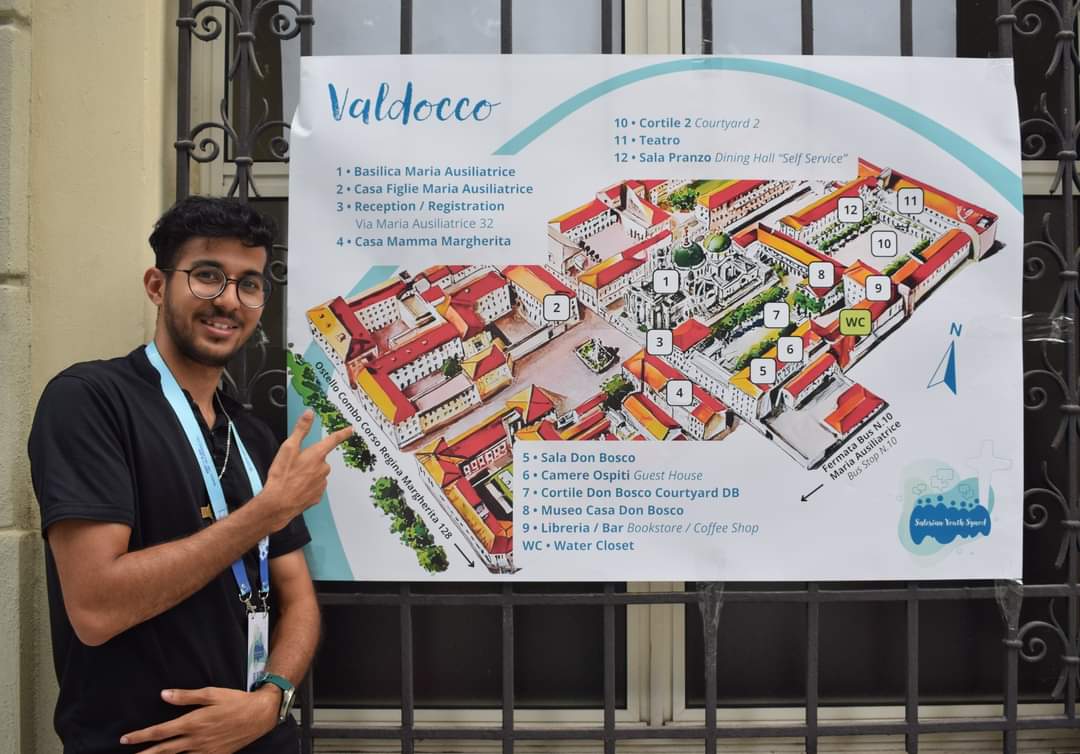 Cgfmanet_Org's tweet photo. #10agosto2024 A Valdocco, Torino, l'équipe centrale accoglie le delegazioni di giovani, con SDB e #FMA, in arrivo da tutti i Paesi del mondo per vivere il #SinododeiGiovani (11-16 agosto) nel 200° del sogno dei 9 anni di #Donbosco.
Info e programma 👉 https://t.co/fiMRlecADU https://t.co/vq5i3XItht