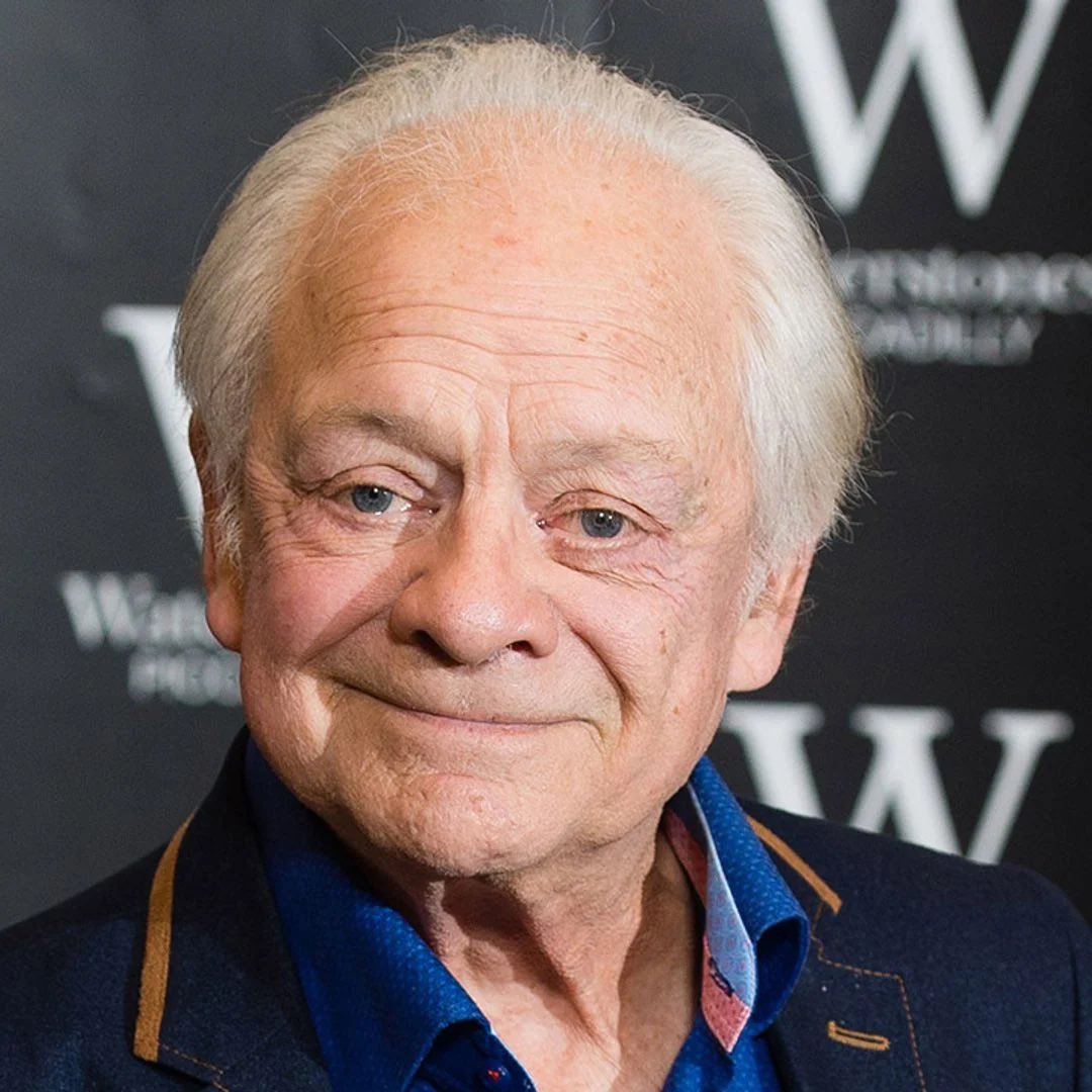 Mofoman360's tweet image. Don’t do that to me X I’ve just seen the national treasure Sir David Jason trending and feared the worst but I’m relieved to know he is ok we have to protect him #DavidJason