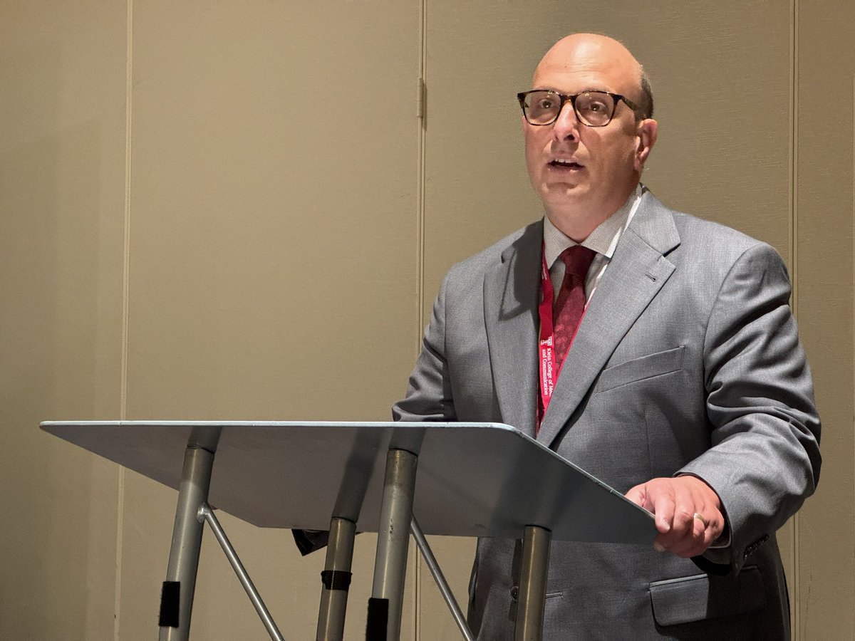 Vincent Filak, Wisconsin-Oshkosh, delivers the honors lecture, discussing the challenges educators face. Refuse to give up regardless of the odds. Never give up as long as there is time on the clock. #aejmc24 @DoctorOfPaper