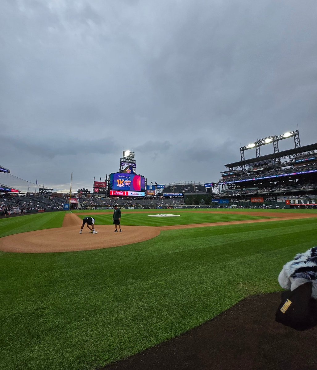 So we got to walk the field at the <a href="/Rockies/">Colorado Rockies</a> game today and yes the furries <a href="/Pengo_the_otter/">Pengo 💚🖤💛 🔞</a> and <a href="/TheScubaPup/">thescubapup.bsky.social</a> are representing LETS GO ROCKIES!!!!