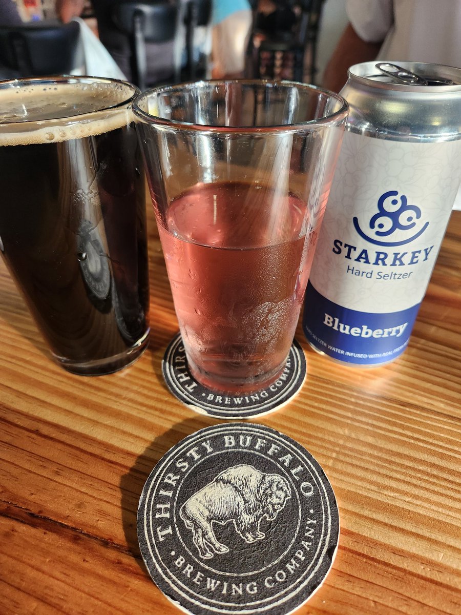 NancyCarrow's tweet photo. @laurpicks we're in training for #BullsBlockParty next Saturday! Go Bulls! 💚🤘💛 #ThirstyBuffaloBrewing https://t.co/qhMnfwsHiZ