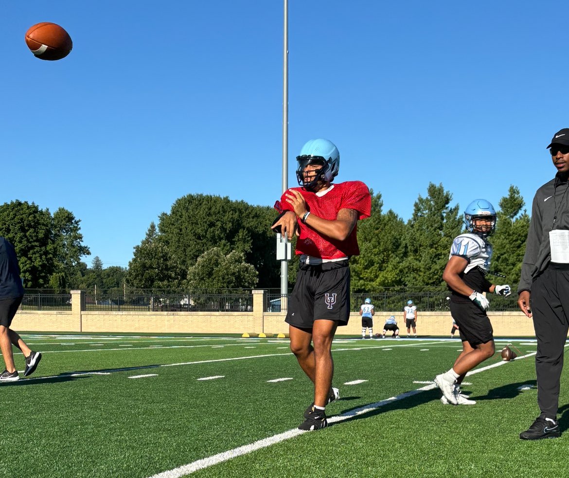 𝓖𝓸𝓷𝓮 𝓒𝓪𝓶𝓹𝓲𝓷’ 🏕️

#SLEDGE | 🦚🏈