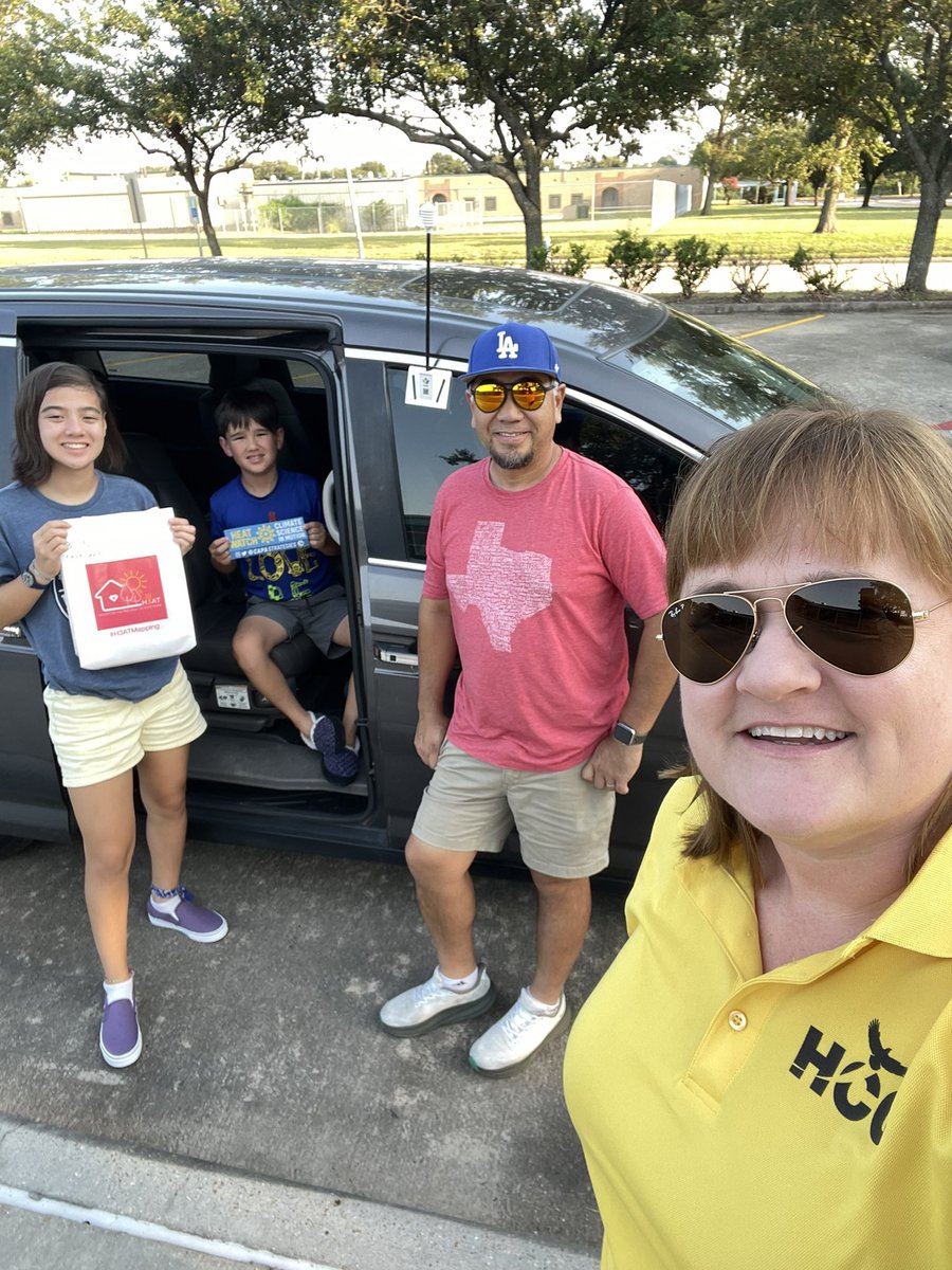 KBYip's tweet image. Ready for the 7-8pm sunset temperature data for our #H3ATMapping route.
A family affair. 
#urbanheat #communityscience 
@HARCresearch