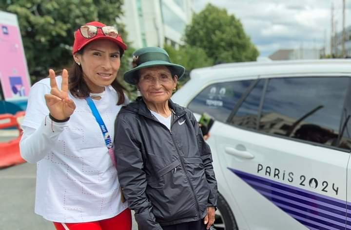 ponte_deportivo's tweet photo. “Gracias mamá por acompañarme una vez más", indicó Gladys Tejeda, quien con 38 años competirá por cuarta vez en unos Juegos Olímpicos. Para la oriunda de Junín, su madre, Marcelina, es ese bastión que la inspira e impulsa en cada prueba que afronta en la vida. https://t.co/rx1TgjB1Kf