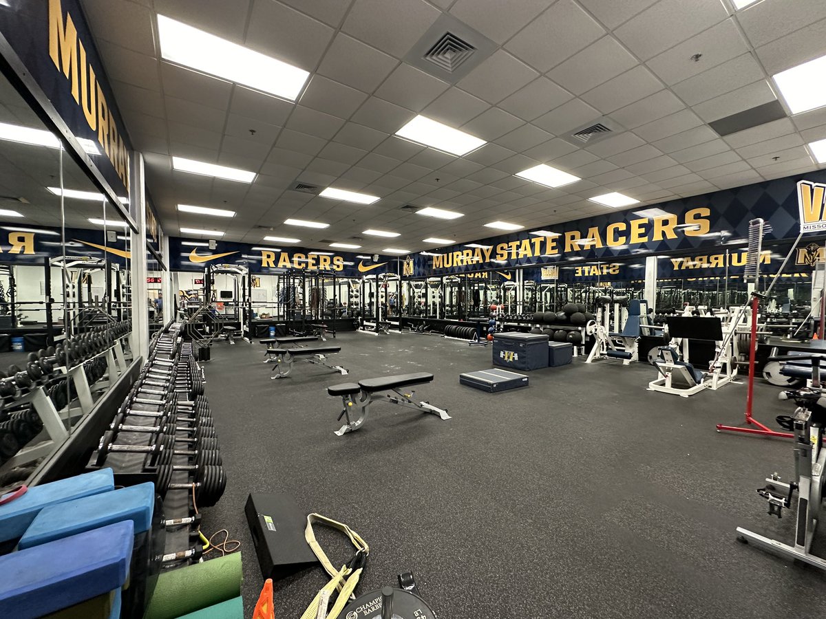 KFreeman_14's tweet photo. Thank you @racersWBBcoach, staff and players for having me at your elite camp!  Your campus and facilities are amazing and the team environment is inspiring!  See you again next year! @RacersWBB https://t.co/DRc2D8bRY5