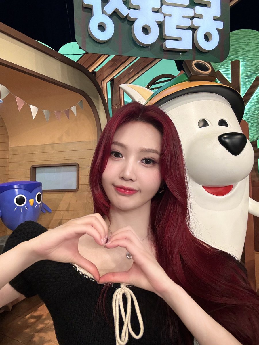 RVsmtown's tweet photo. 💚오늘의 동물농장도 맑음 🥰

#조이 #JOY
#레드벨벳 #RedVelvet 
#TV동물농장 https://t.co/vuNlXNvGJn
