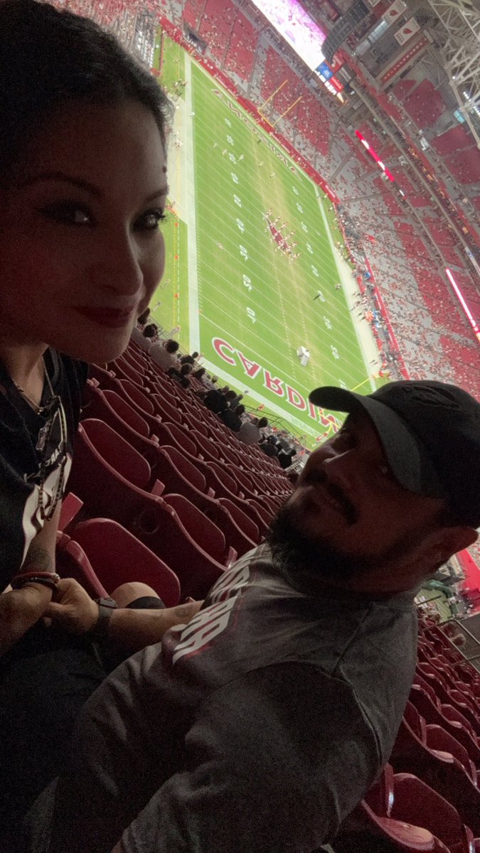 azwildcat1979's tweet photo. #birdgang LETS GO CARDINALS ❤️🖤🏈 https://t.co/hMJYVUsBpp