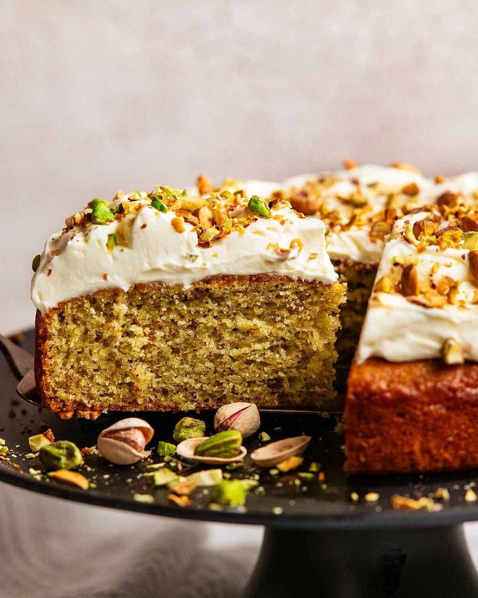 melyataste's tweet photo. Pistachio Cake #melyataste https://t.co/7AC6c9OTmC https://t.co/024OufAM5d
