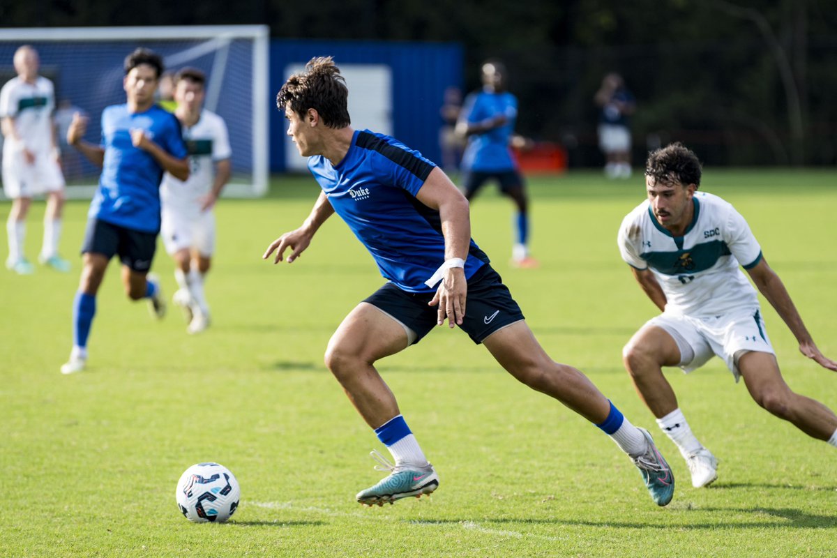DukeMSOC's tweet image. Back on the pitch 🙌