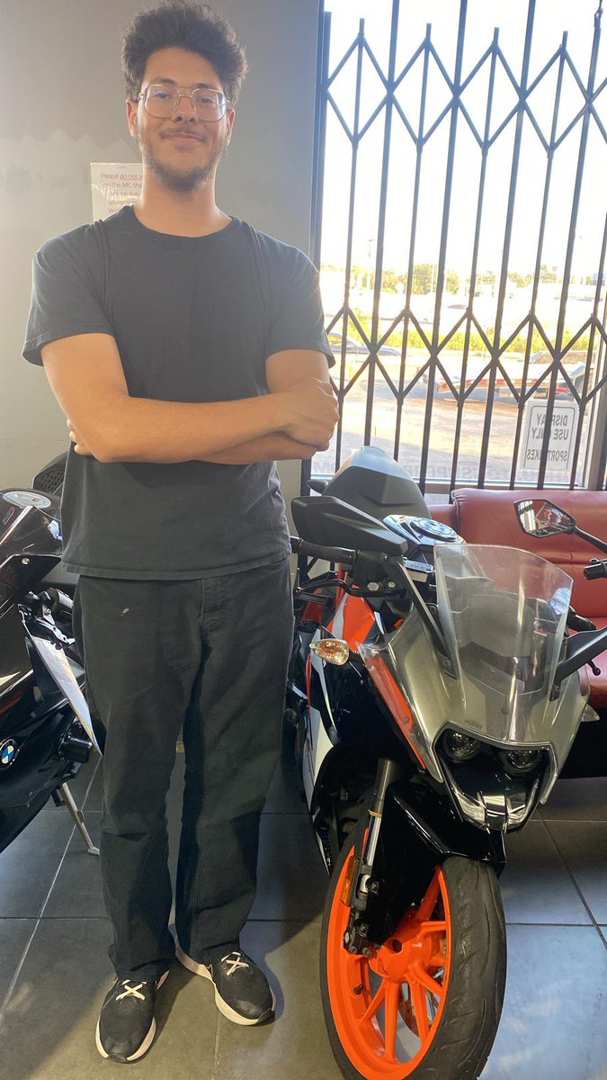 fullthrottle_tx's tweet photo. A Nice Boy got the KTM Duke 🔥 
Come let’s have a coffee and check out crazy bikes at https://t.co/dy4dg9M0eR
.
.
.
.
#aprilia #changingthegame #dallas #Houston #fullthrottle #juniorgotthedeals #motorcycles #PodcastAndChill #Texans #ktm https://t.co/UpBo6F3F67