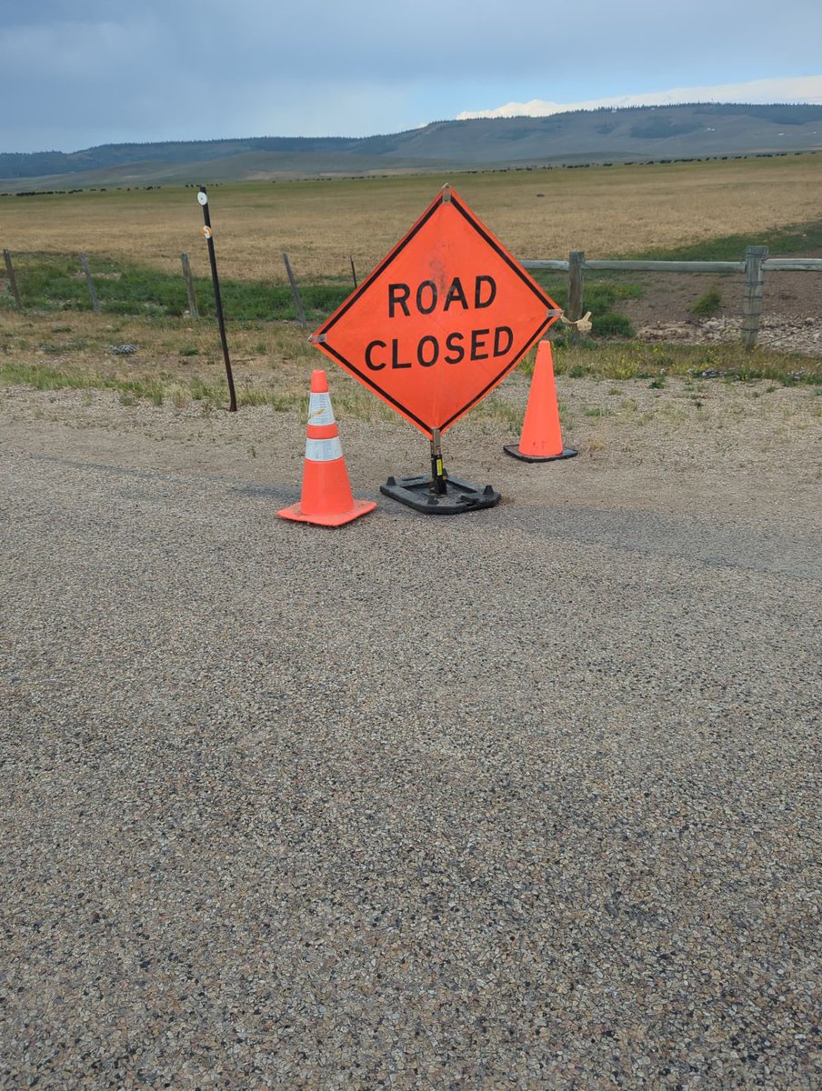 SheriffSublette's tweet image. 8/10/24 6:40pm

The Daniel Merna Road (County Rd 23-112) and Roberts Road remain closed to through traffic by the Fire incident Command Team due to increased fire behavior.

Please keep clear of the area so that the Fire Crews have room to work.