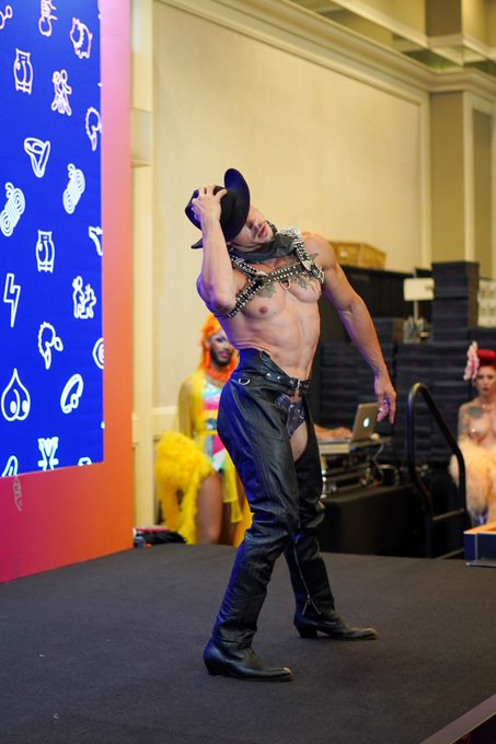 Today&rsquo;s Fetish Con experience. Connecting with so many talented creators was a highlight!  @AstroDomina