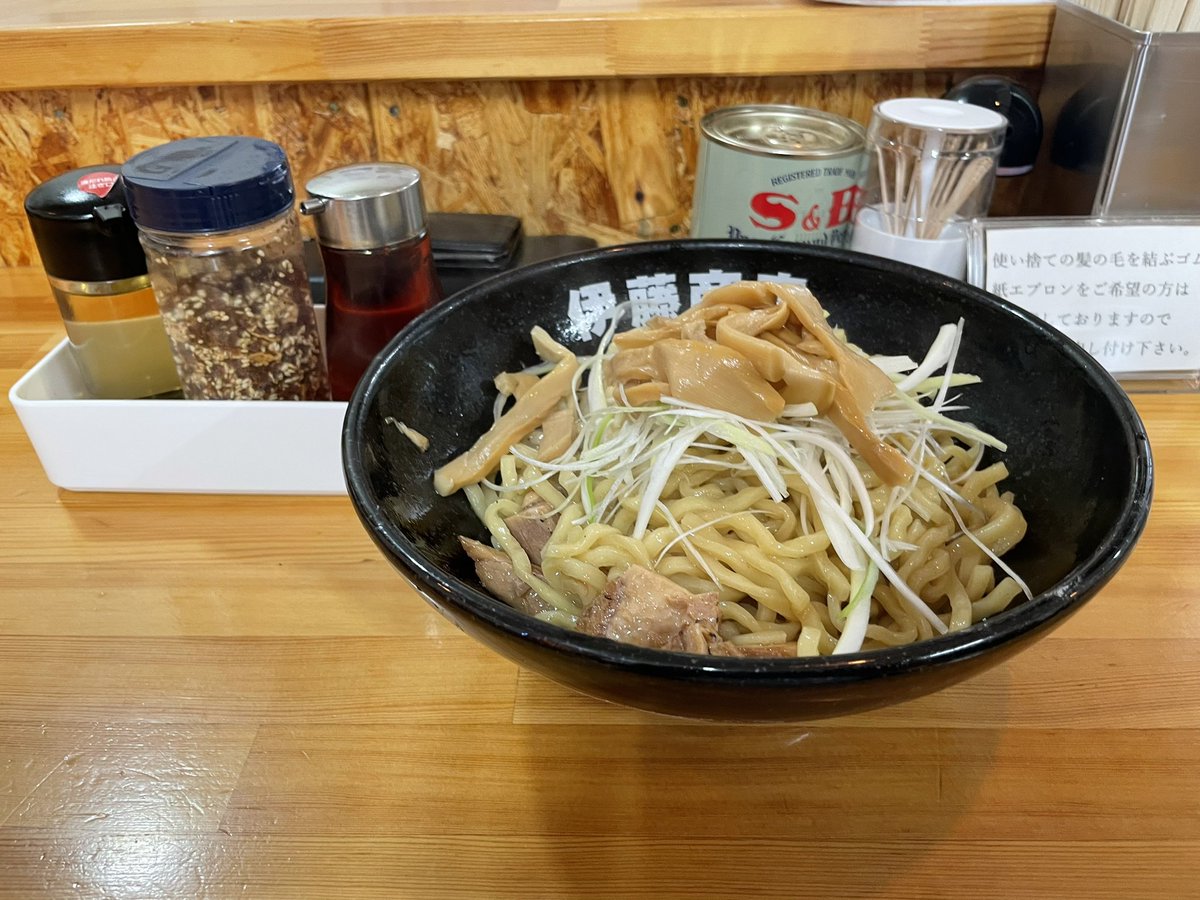 sin_asuka055's tweet photo. 朝ラー（午後からBBQ） https://t.co/Gglk2IN15l