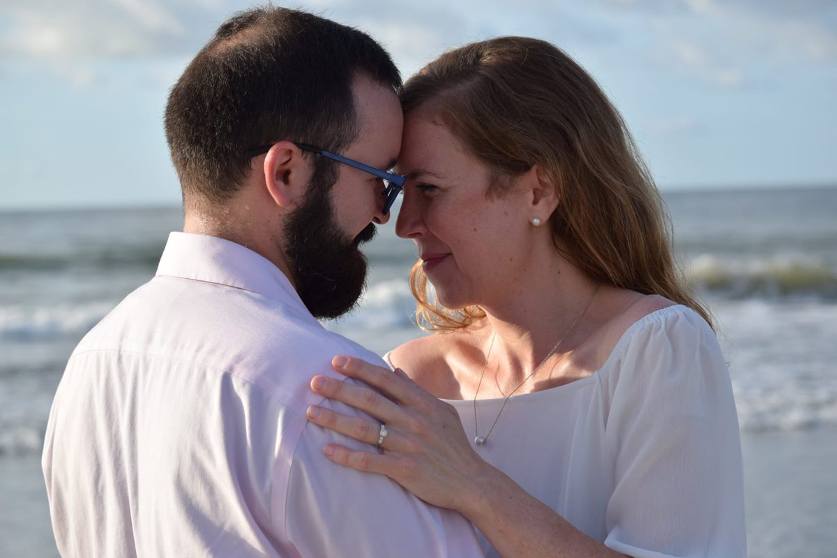 allisonmduval's tweet photo. It’s been three weeks since Dave and I happily became engaged at the Isle of Palms in South Carolina! I think this is the last batch of our engagement photos by the shore that we wanted to share publicly. 

📸: Thank you to his sweet sister Sarah for the beach photographs! https://t.co/hP6CG195sy