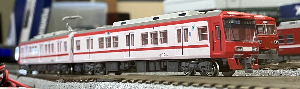 1702F_Mei7's tweet photo. 名鉄3100系 3124F 完成！

兼ねてより作成していた"名鉄色の遠鉄"、3124Fを完成・お披露目しました。

初のフリーランス作品ですが、かなりうまく行ったと思いますw
他の皆さんの遠鉄に負けず劣らず目立っていました。 https://t.co/orhdXnh8Gy