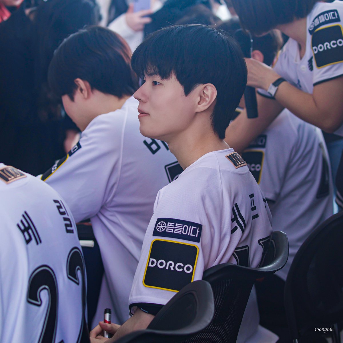deft__s2's tweet photo. 240517 KT 롤스터데이

#DEFT #데프트 #김혁규 https://t.co/ONqZ7QLVFt