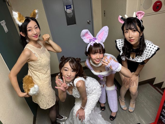 周年イベントでキツネになってみた🦊 #夕樹舞子 #森美希 #森崎りか https://t.co/rQYVum8y4L<a href="/tag/%E5%A4%95%E6%A8%B9%E8%88%9E%E5%AD%90"class="tags">#夕樹舞子</a><a href="/tag/%E6%A3%AE%E7%BE%8E%E5%B8%8C"class="tags">#森美希</a><a href="/tag/%E6%A3%AE%E5%B4%8E%E3%82%8A%E3%81%8B"class="tags">#森崎りか</a>