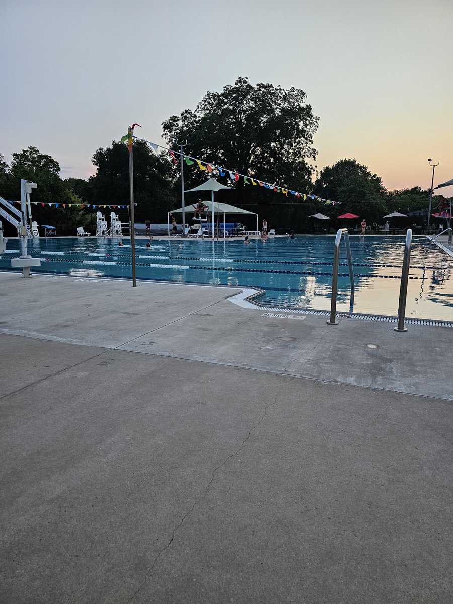 Weiss Choir tweet media