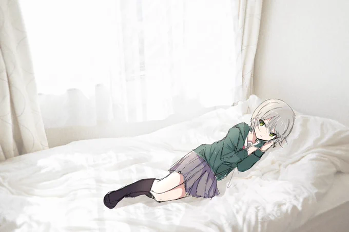 家の布団に志歩寝かせた ※顔アップ画質悪