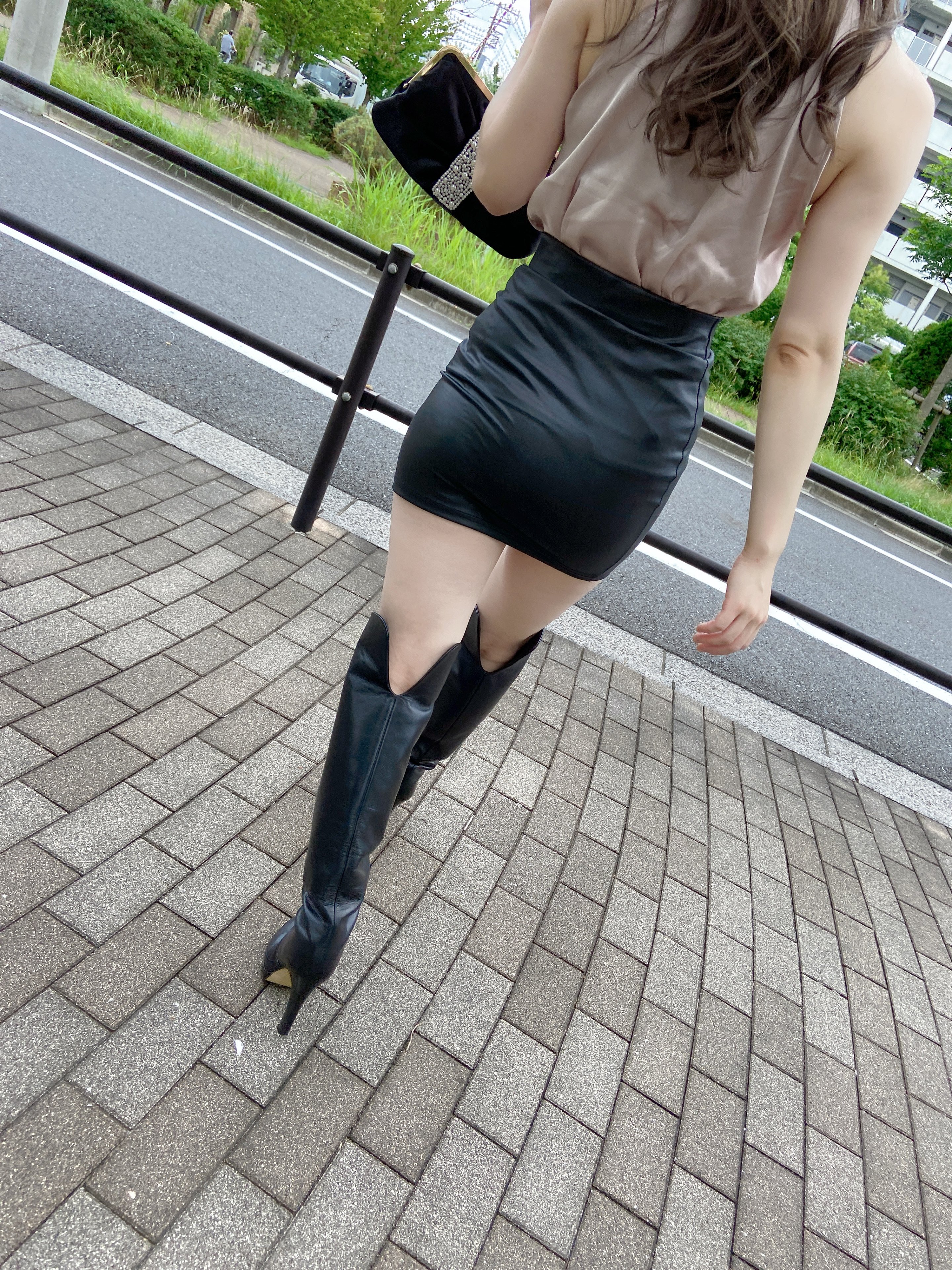 大好きレザースカートフェチ画像 