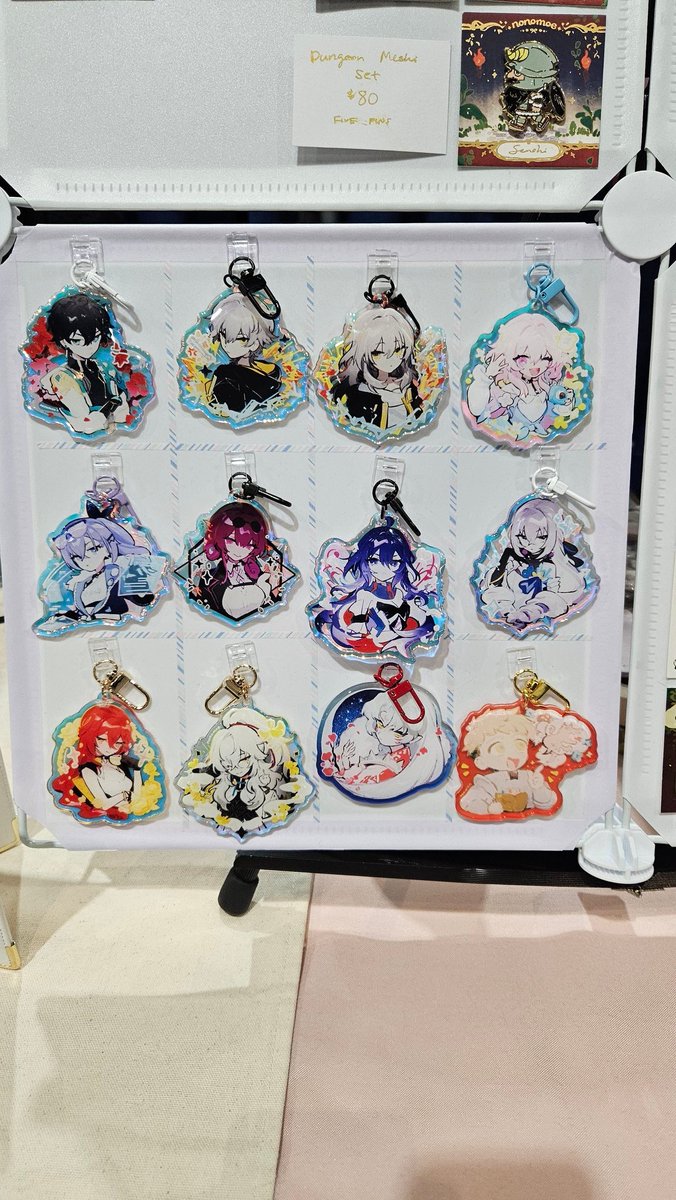 Octecboi's tweet photo. My first time in #Animethon2024 was awesome! Tons of cool cosplayers, art, merch, and a whole load of merch variations. Unfortunately I had to go early, but I'll definitely be going to the next one ‼️ Also #VUnityLIVE2024 was RAD. Would have been cool to actually be there, but the streams were *chefs kiss*
And of course we got some goated stuff 😎 (More pics below)