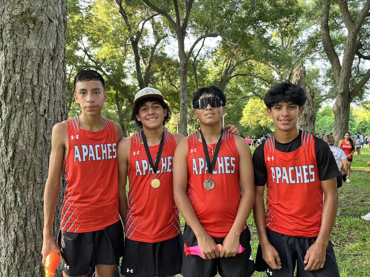 BealSestak's tweet image. We had a great day of running.  Our favorite way to start the season… with a little relay fun! #Runtribe
#commitmentmatters 
#consistencymatters
#effortmatters#youmatter