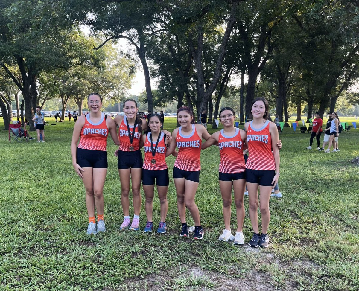 BealSestak's tweet image. We had a great day of running.  Our favorite way to start the season… with a little relay fun! #Runtribe
#commitmentmatters 
#consistencymatters
#effortmatters#youmatter