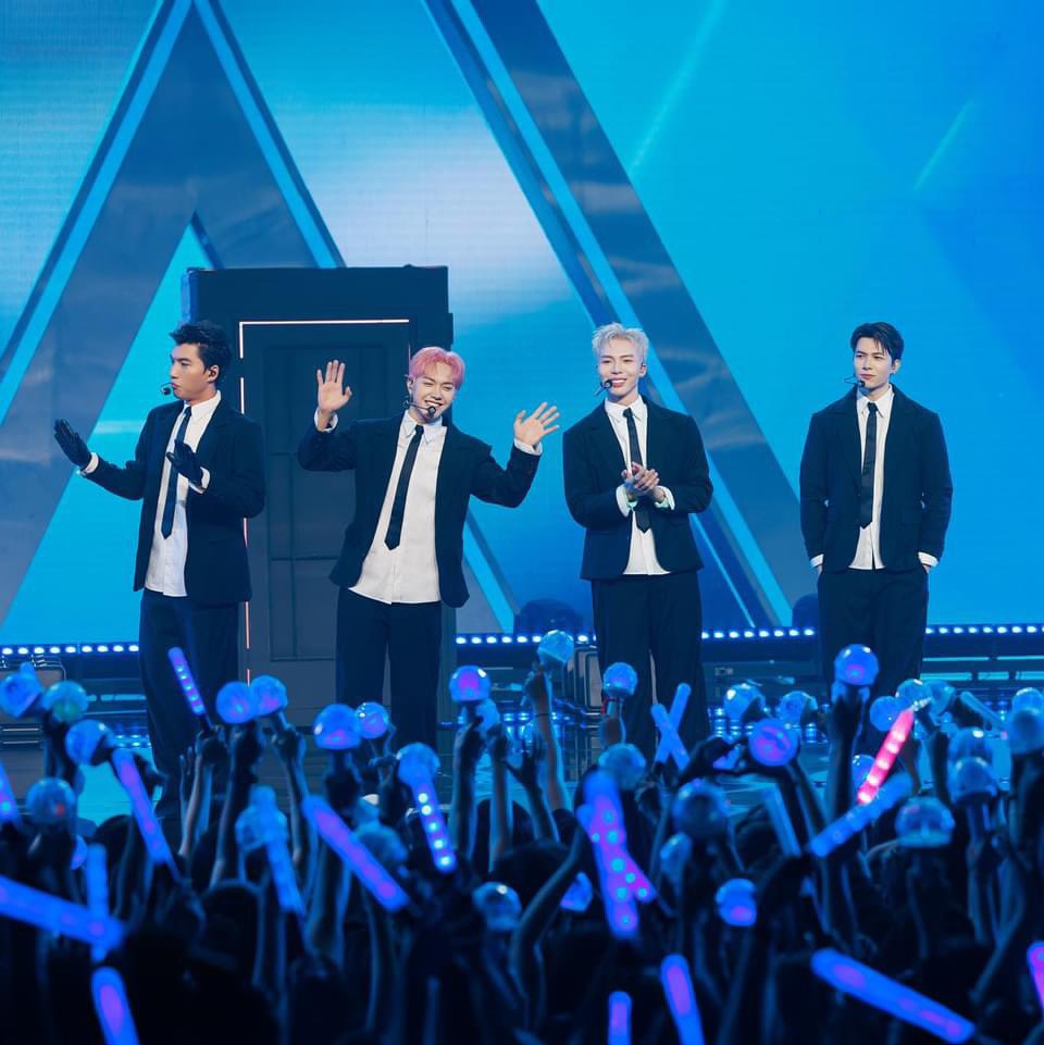 “Anh ngáo ngơ vì em màaaa” 

Chúc mừng Ngáo Ngơ đạt hơn 1 triệu view. Cảm ơn mọi người đã lan toả năng lượng “bình thường” nàyyyy. Có ai ngáo ngơ vì boyband toàn cầu này chưaaa ạaaa? 😜😜😜

#AnhTraiSayHi #ATSH #JSOL
#VieOn #VieChannel #NgaoNgo #DreamS <a href="/DreamS_Vietnam/">DreamS Entertainment</a>