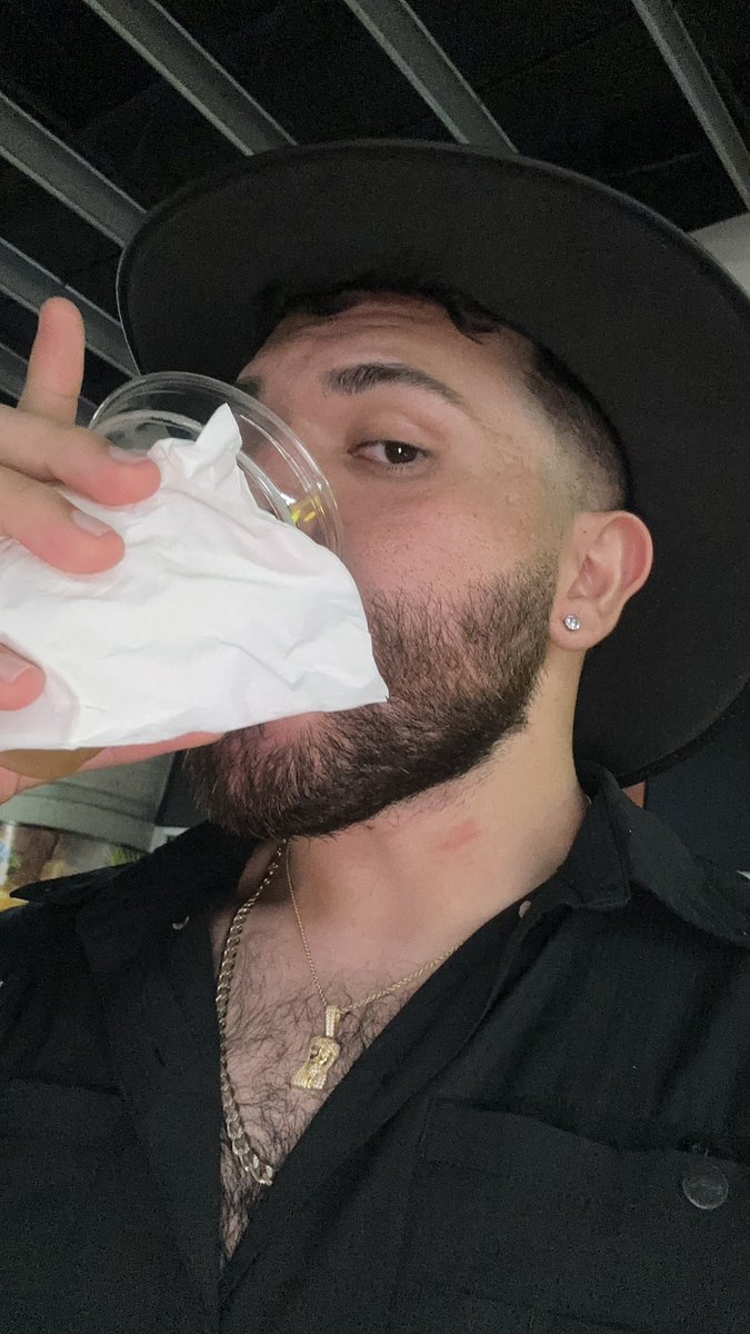 Chompi1204 tweet media