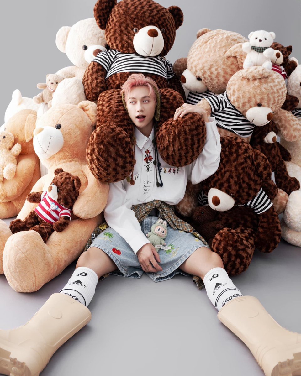 JSOL_DreamS's tweet photo. Nhân dịp Ngáo Ngơ top 2 trending, thành viên “oét” của boyband toàn cầu xin phép tặng nhẹ mọi người một bộ hình lấy đà chuẩn bị lên top 1 nhéeeee 🙈🙈🙈 (2/3)

#JSOL #AnhTraiSayHi #ATSH #DreamS @DreamS_Vietnam https://t.co/E1xkqCG8yb