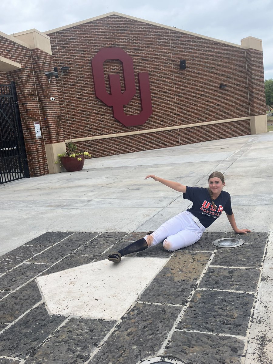 IrieShedd2029's tweet photo. Got to pitch on the @USASoftball Hall Of Fame Stadium field at Devon Park this morning and then went to see Love❤️s Field at OU! 🥎🇺🇸 #usasoftballhalloffamestadium #devonpark #region1stars #usasoftballallamericangames #OU #lovesfield #leftypitcher #vermont https://t.co/8eMTEDELUK