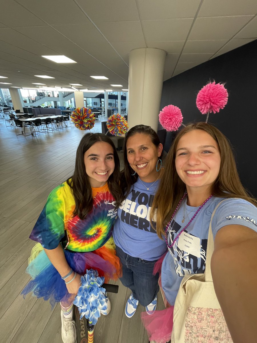 DGSActivities's tweet image. Welcome Class of 2028! We are thrilled to welcome you to the Mustang Family! Thank you to our Mad Dash Adult leaders, Student Directors, student leaders, &amp;amp; of course the Class of 2028!!!! This is Mustang Country! You Belong Here! It’s going to be a great year! #youbelonghere