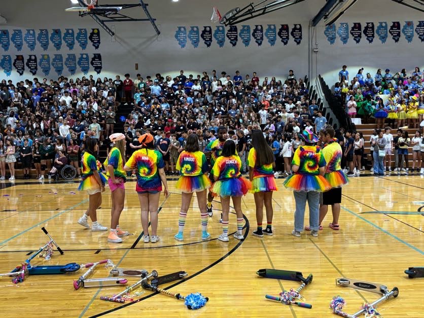 DGSActivities's tweet image. Welcome Class of 2028! We are thrilled to welcome you to the Mustang Family! Thank you to our Mad Dash Adult leaders, Student Directors, student leaders, &amp;amp; of course the Class of 2028!!!! This is Mustang Country! You Belong Here! It’s going to be a great year! #youbelonghere